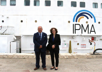 A Secretária de Estado do Mar, Dra. Lídia Bulcão, e o presidente do IPMA, Professor Doutor José Guerreiro, na visita ao NI Mário Ruivo